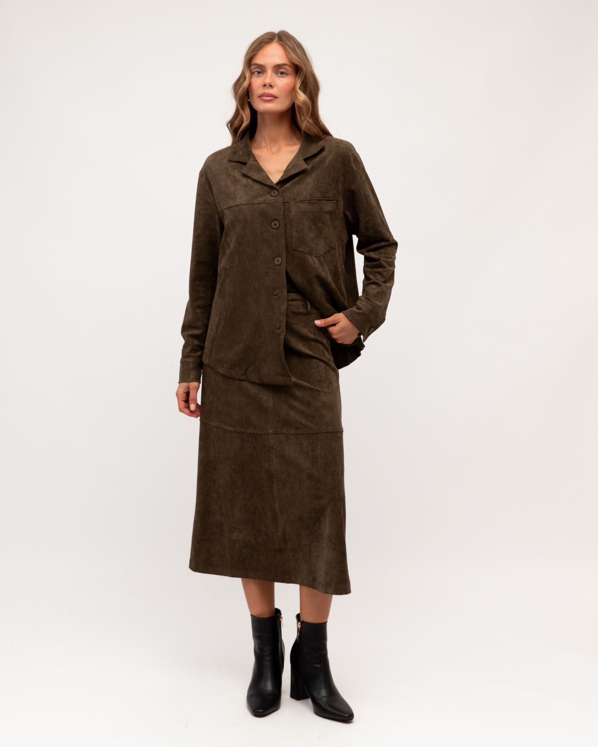 EBBY & I / SKIES SUEDE SKIRT / VV12069