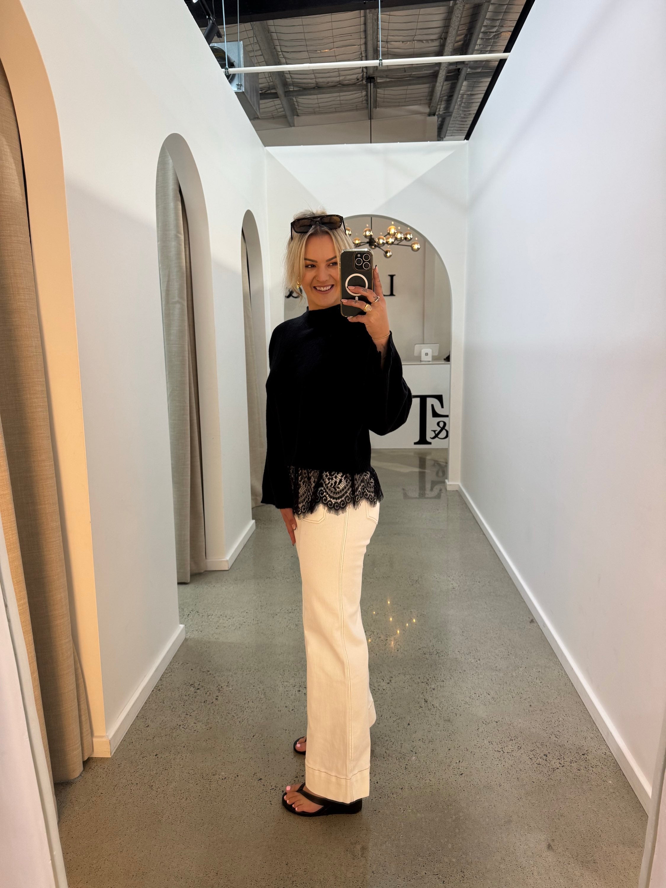 BY FRANKIE / BLACK KNIT LACE JUMPER / 2601