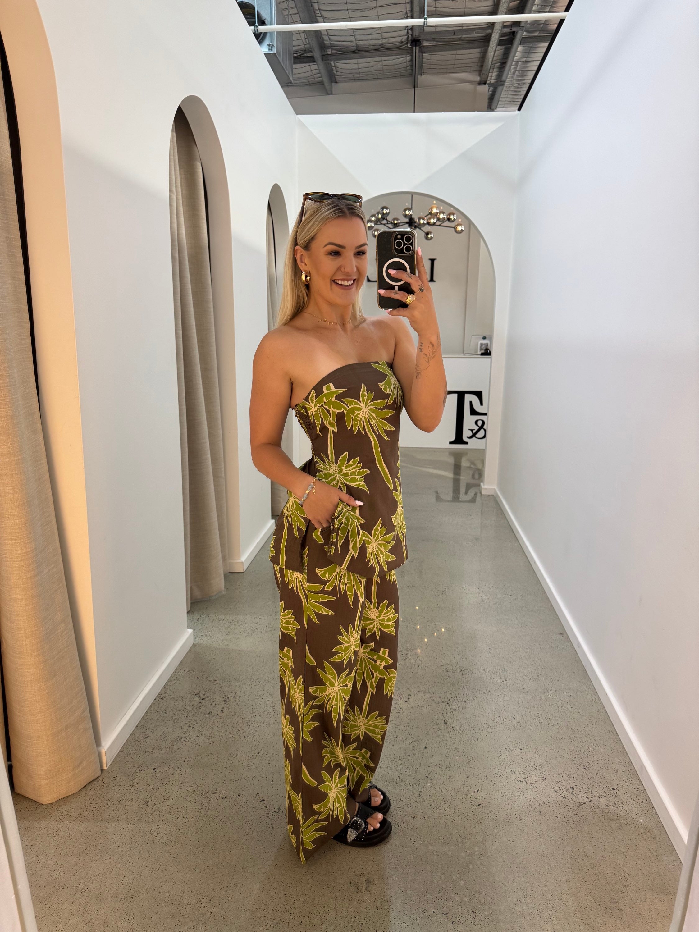 BY FRANKIE / CHOC - GREEN PALMA STRAPLESS TOP   / 521-20