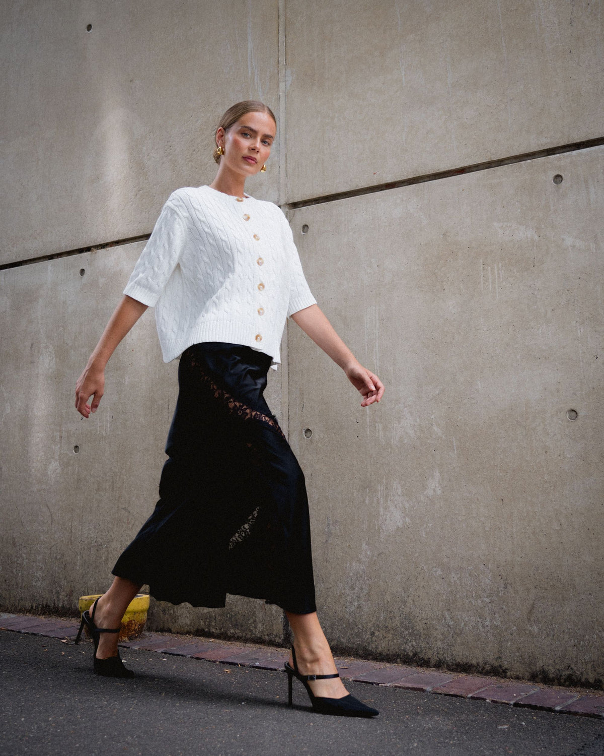 WHITE CLOSET / CYNTHIA LACE SKIRT / TF10229