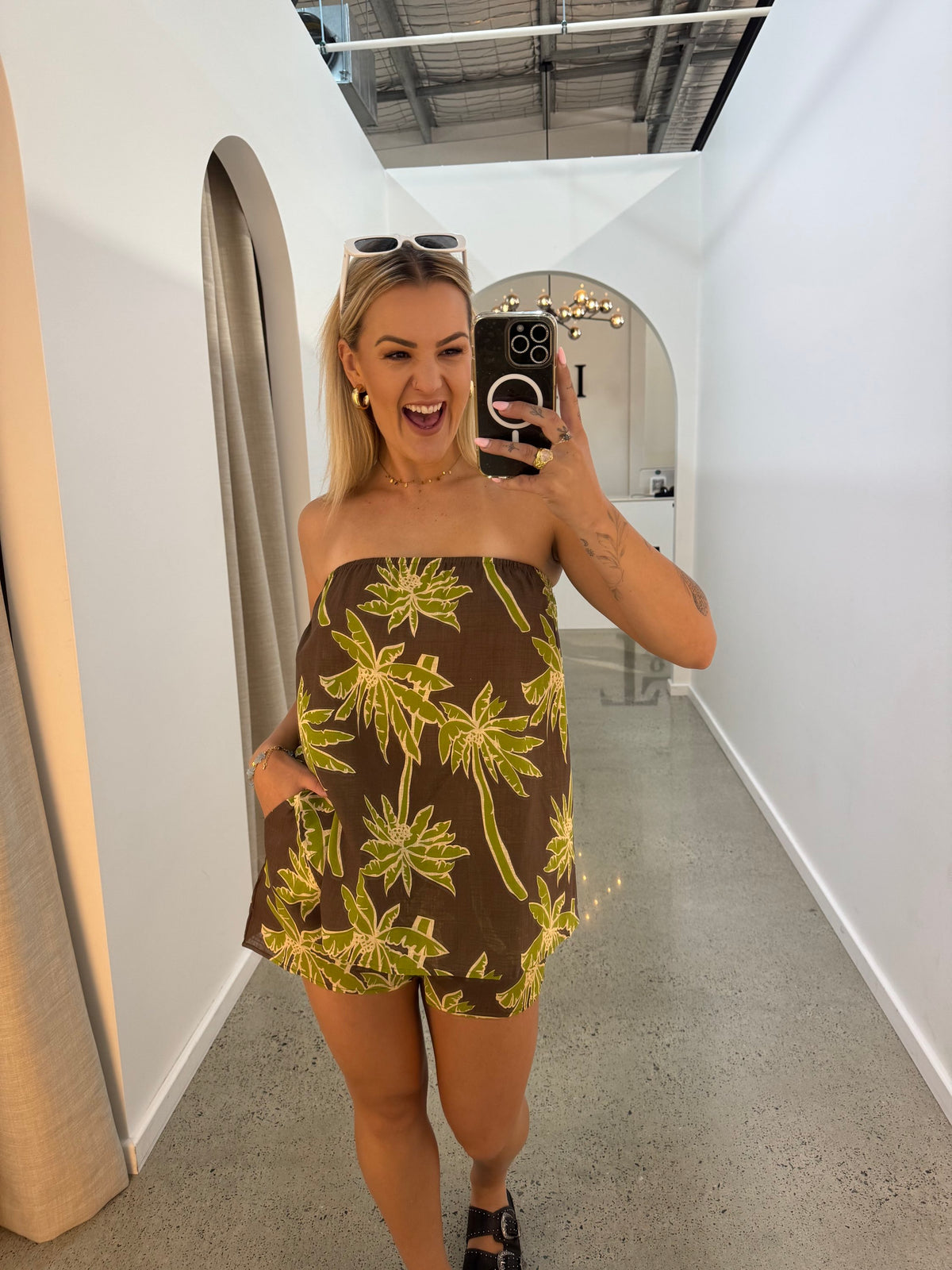 BY FRANKIE / CHOC - GREEN PALMA STRAPLESS TOP / 739-18