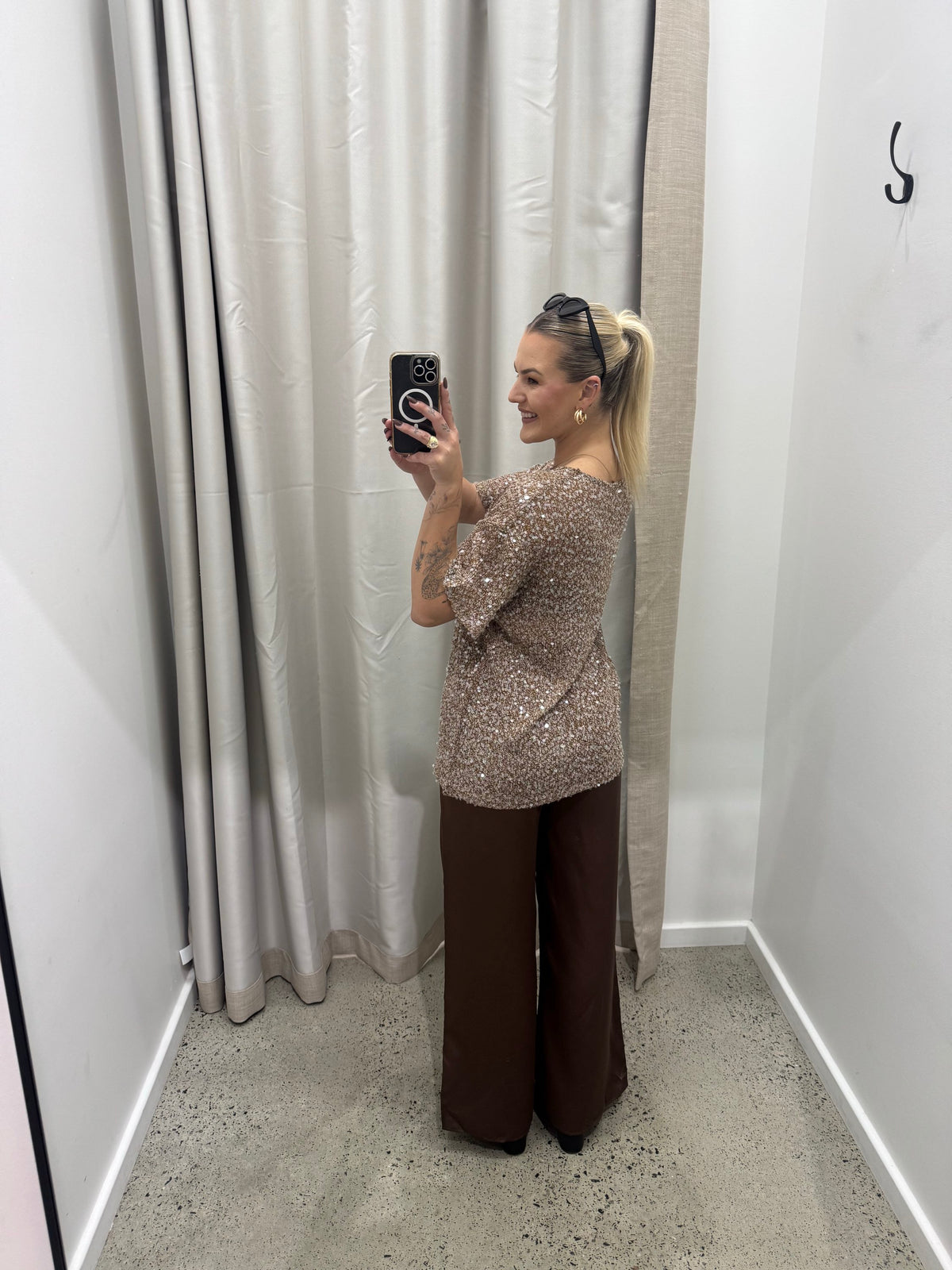 BY FRANKIE / BROWN SEQUINS TOP / 985-1