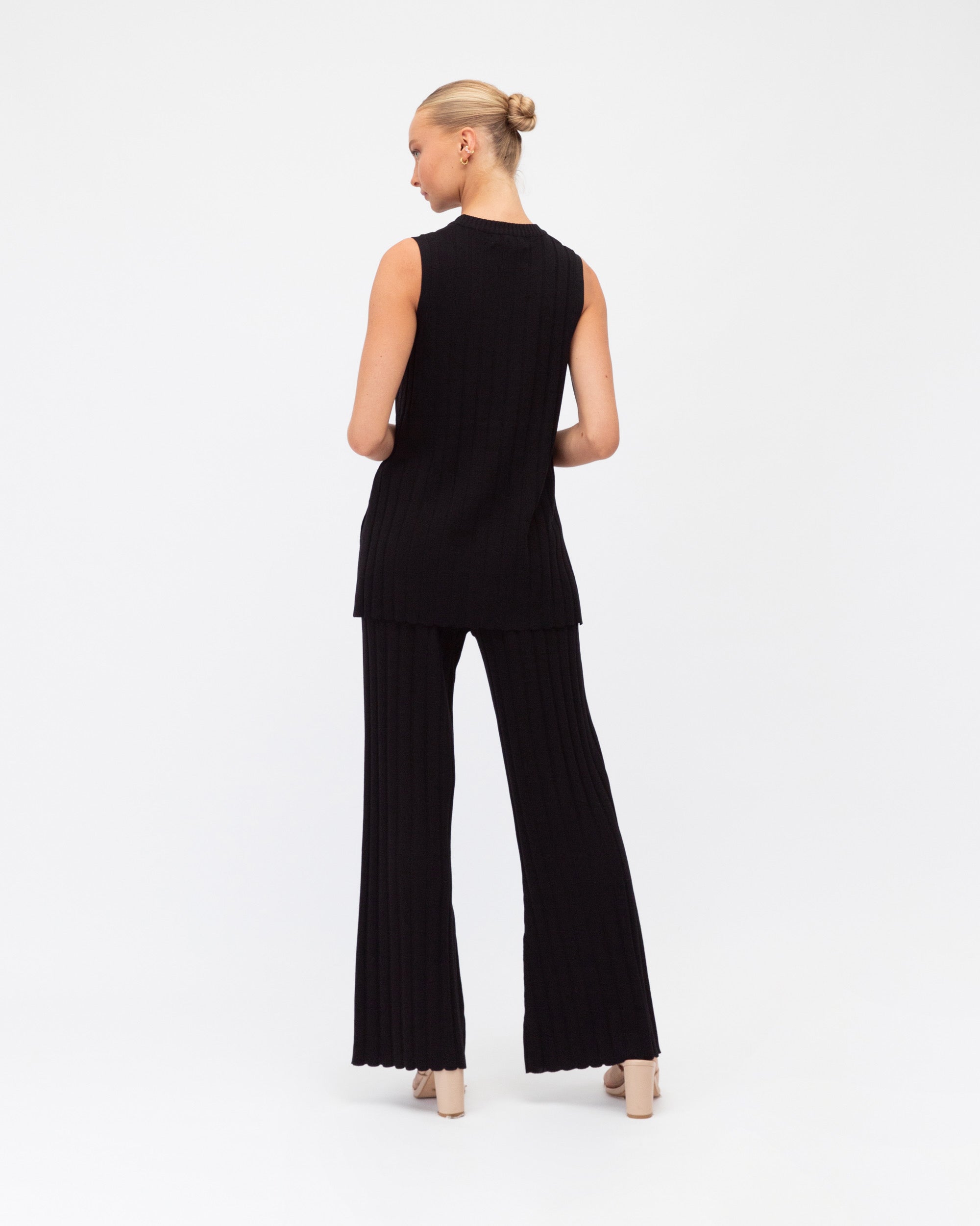 WHITE CLOSET / MIRAGE KNIT TOP / TF8531