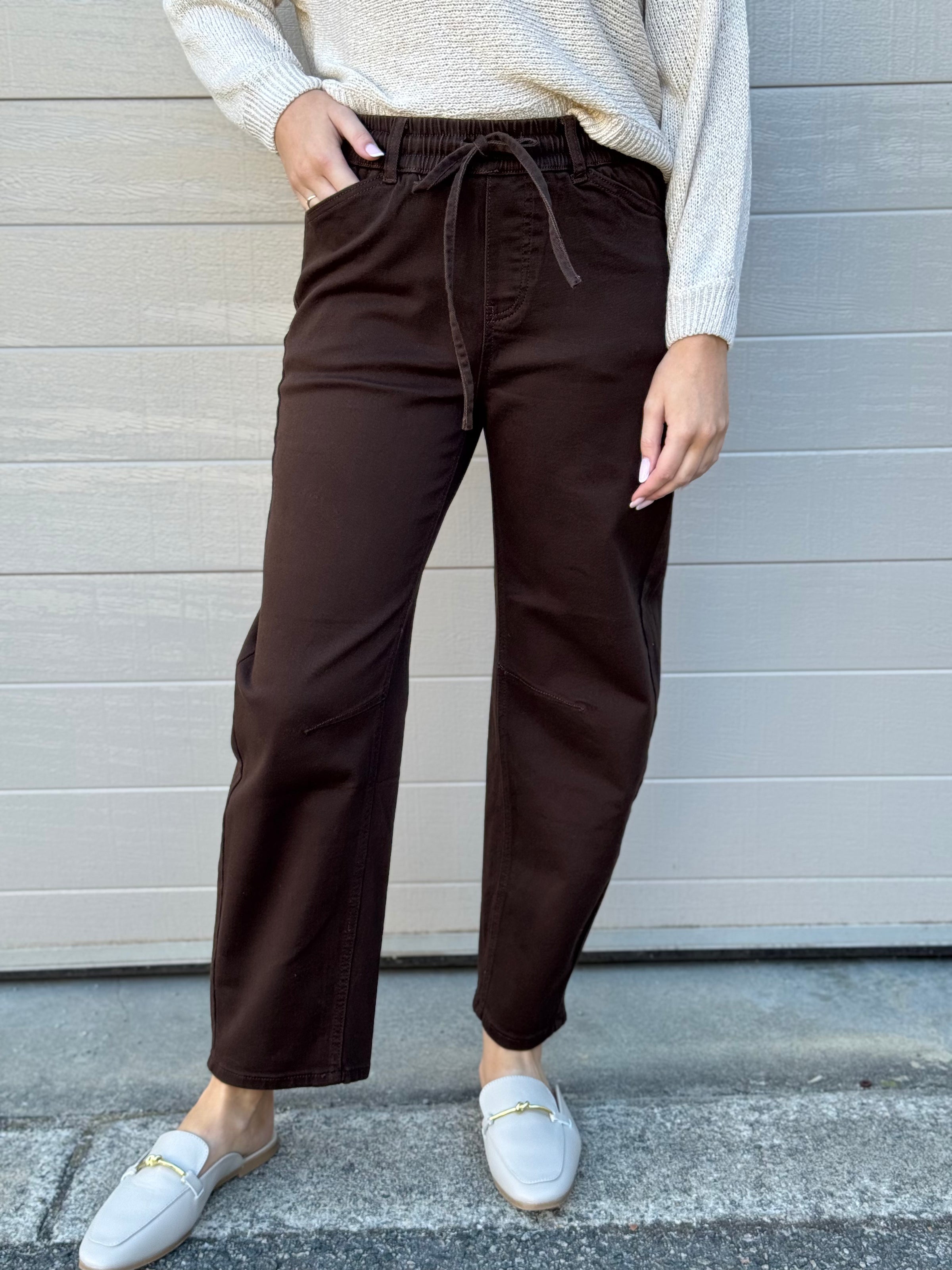 COUNTRY DENIM / JENNA STRETCH JOGGER / CHOC / CGJ1837
