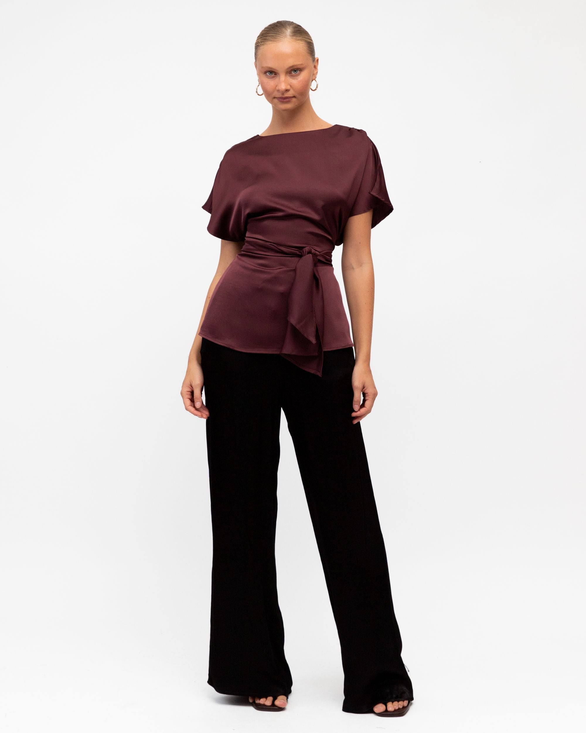 WHITE CLOSET / TAYLOR BLOUSE / TF11739