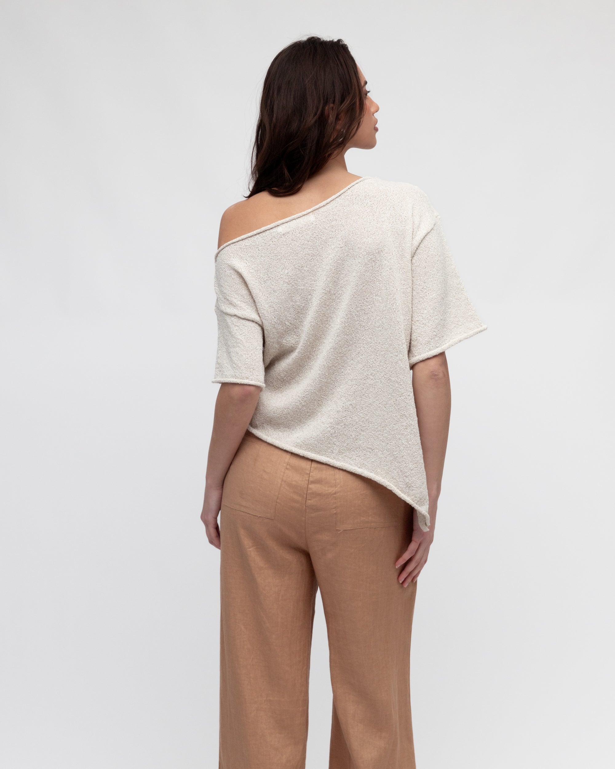 WHITE CLOSET / ASY BOUCLE KNIT TOP / OATMEAL / TF10964