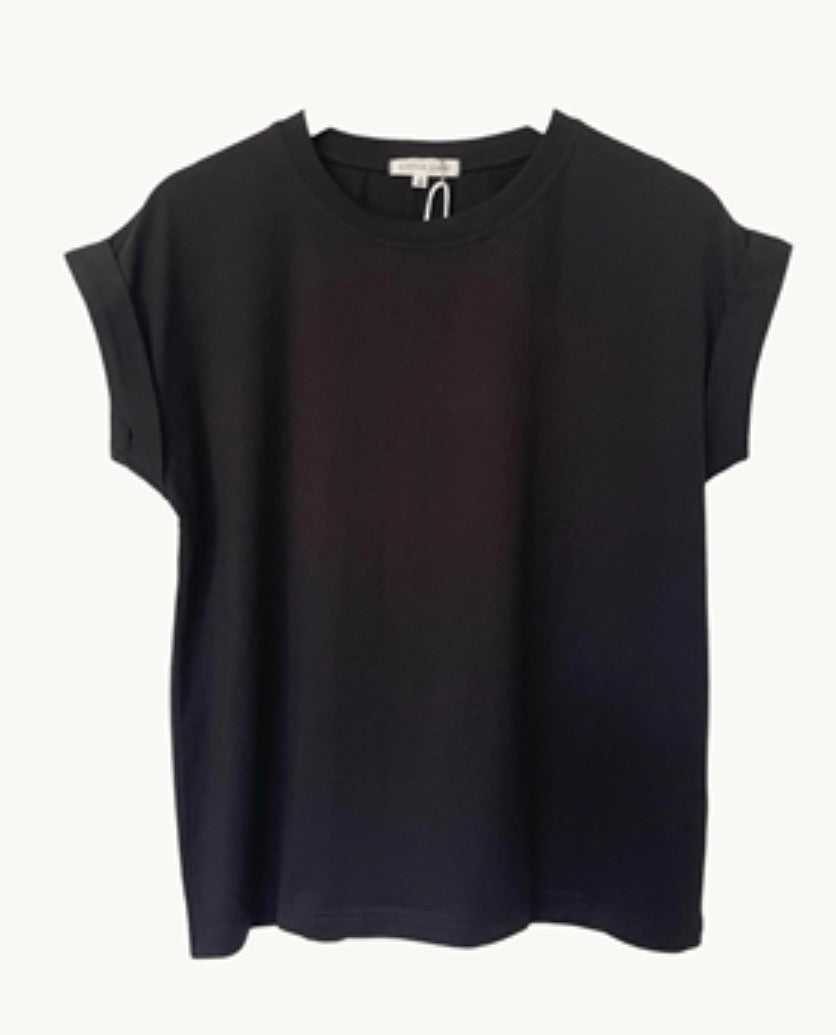 LITTLE LIES / RHODES TEE / BLACK / S23092715