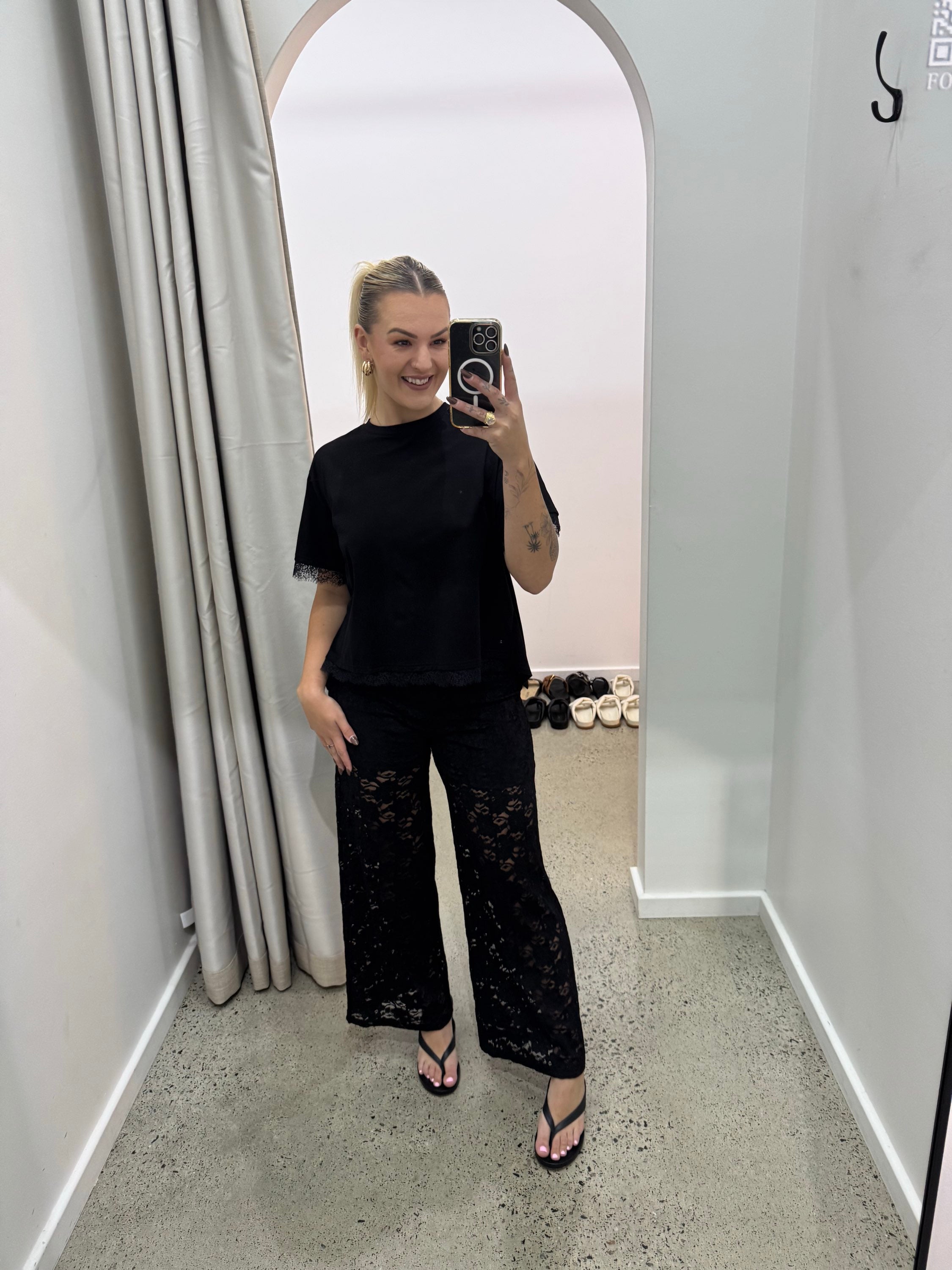 BY FRANKIE / BLACK OPEN BACK LACE TEE / 202601-1