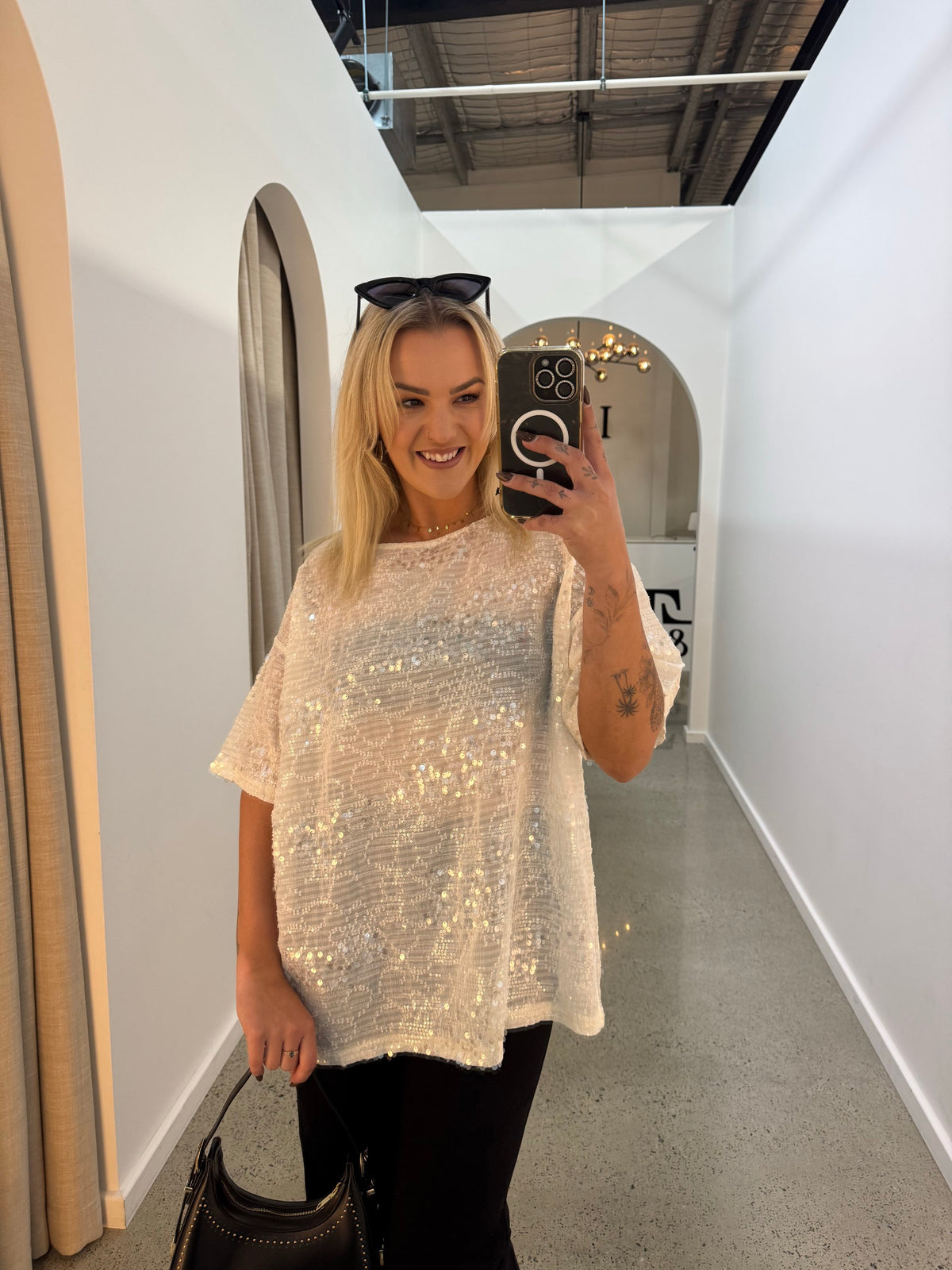 BY FRANKIE / WHITE SEQUINS TEE / 231-20