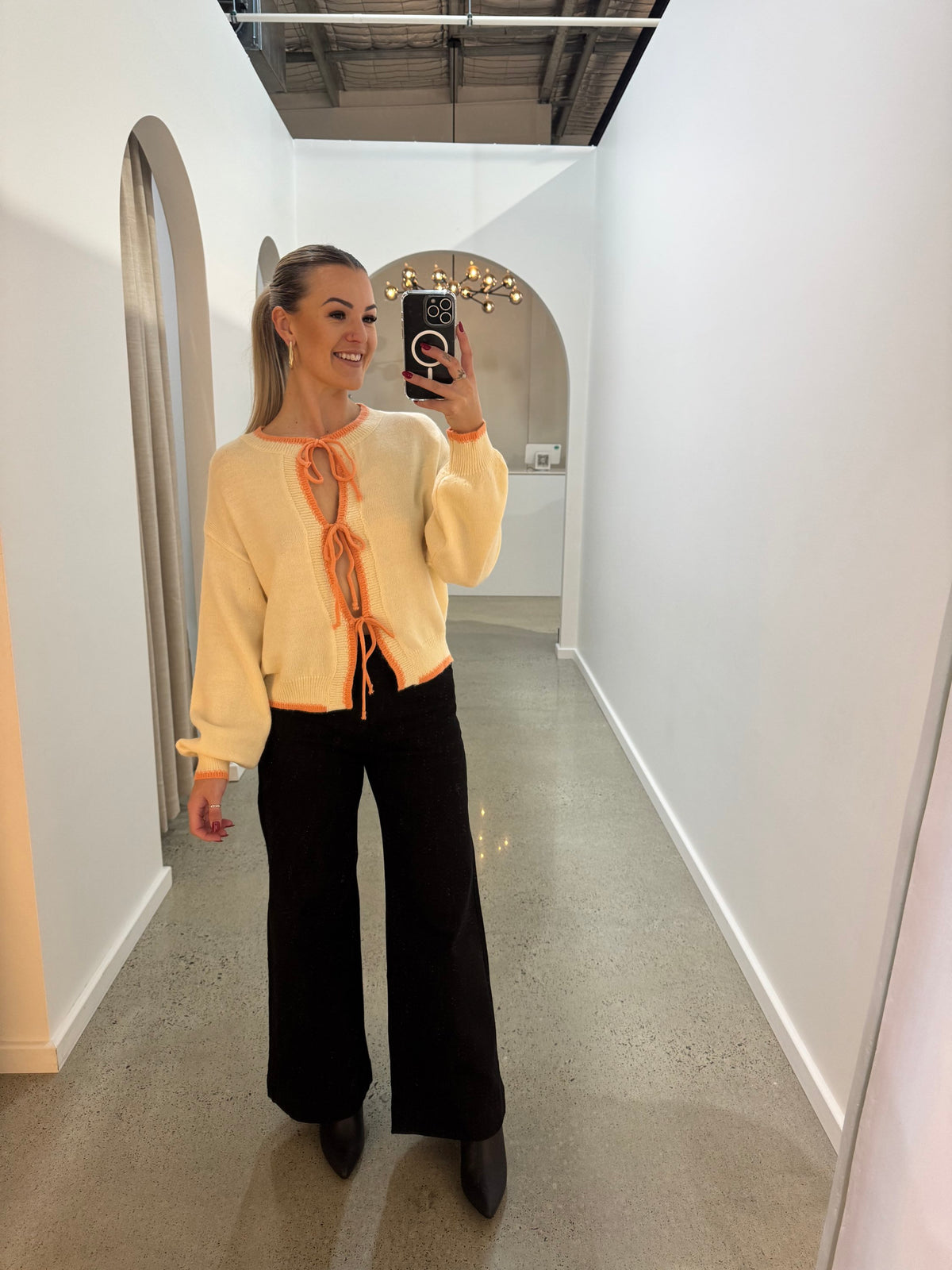 BY FRANKIE / ORANGE FRONT TIE CARDIGAN / 2527