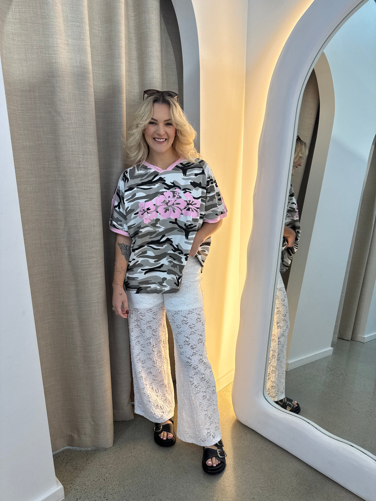 BY FRANKIE / HIBISCUS CAMO TEE / 751-70