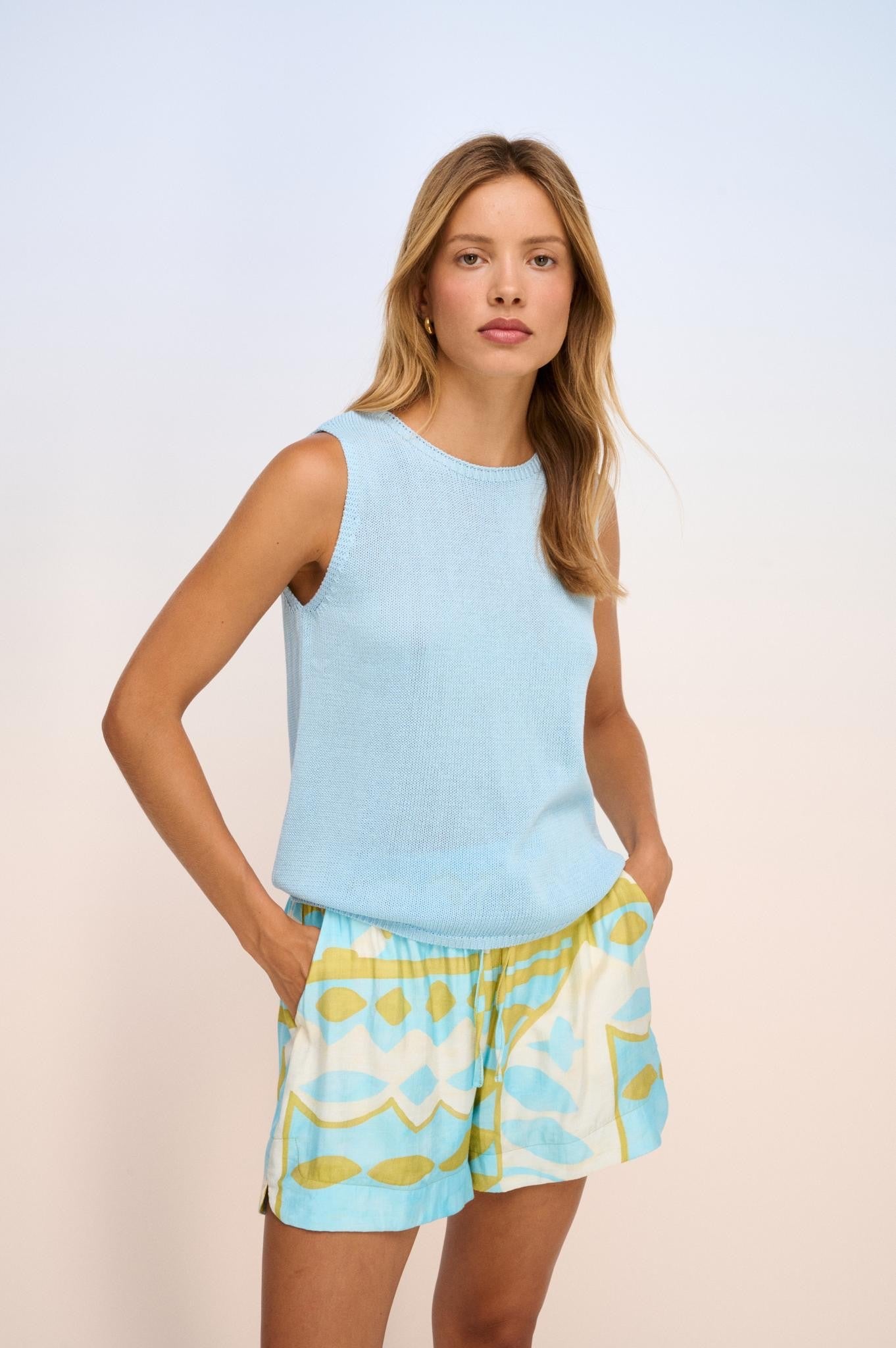 LITTLE LIES / FISH SHORTS / R25120812