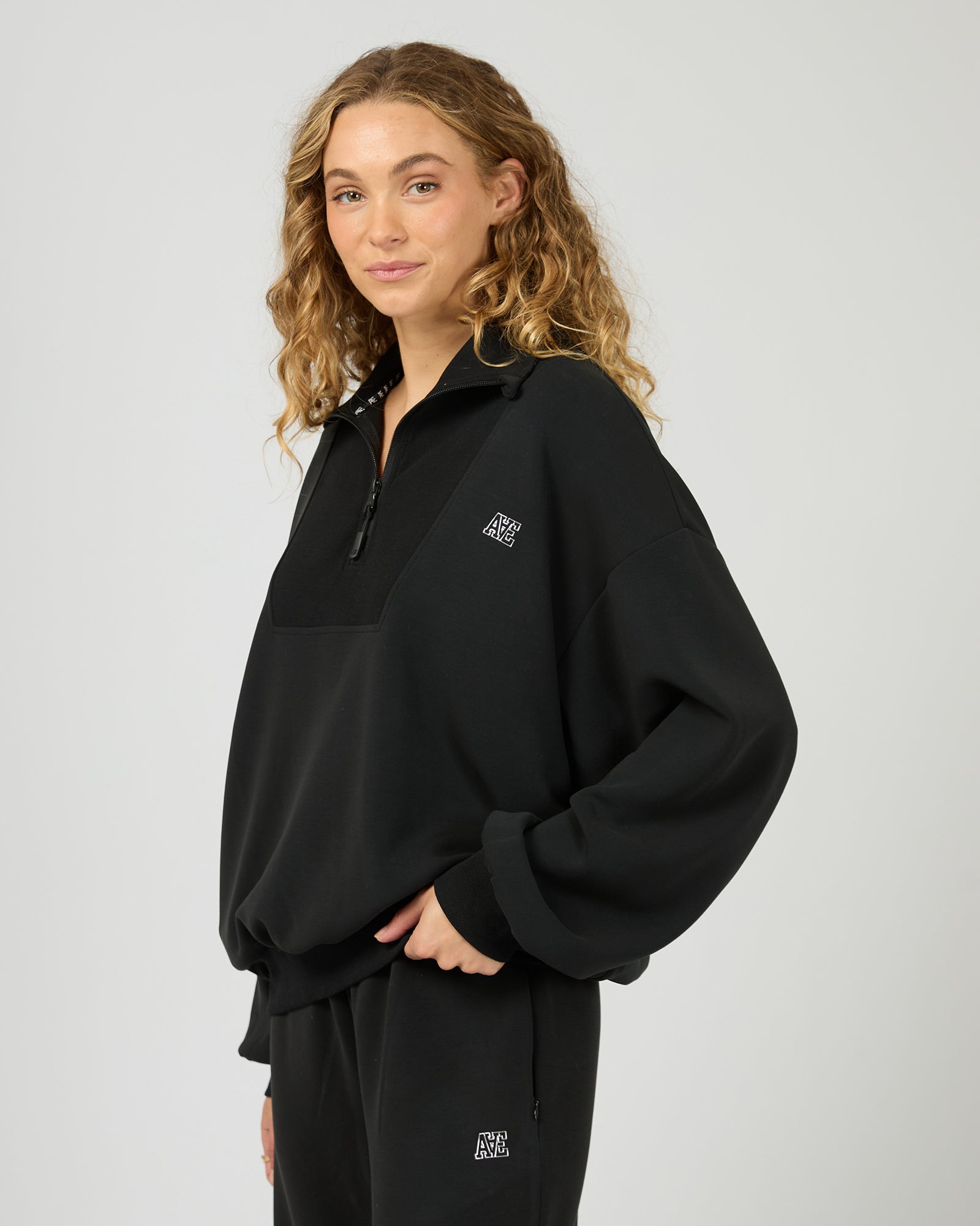 ALL ABOUT EVE / LUX ACTIVE 1/4 ZIP JUMPER / 6476143.blk