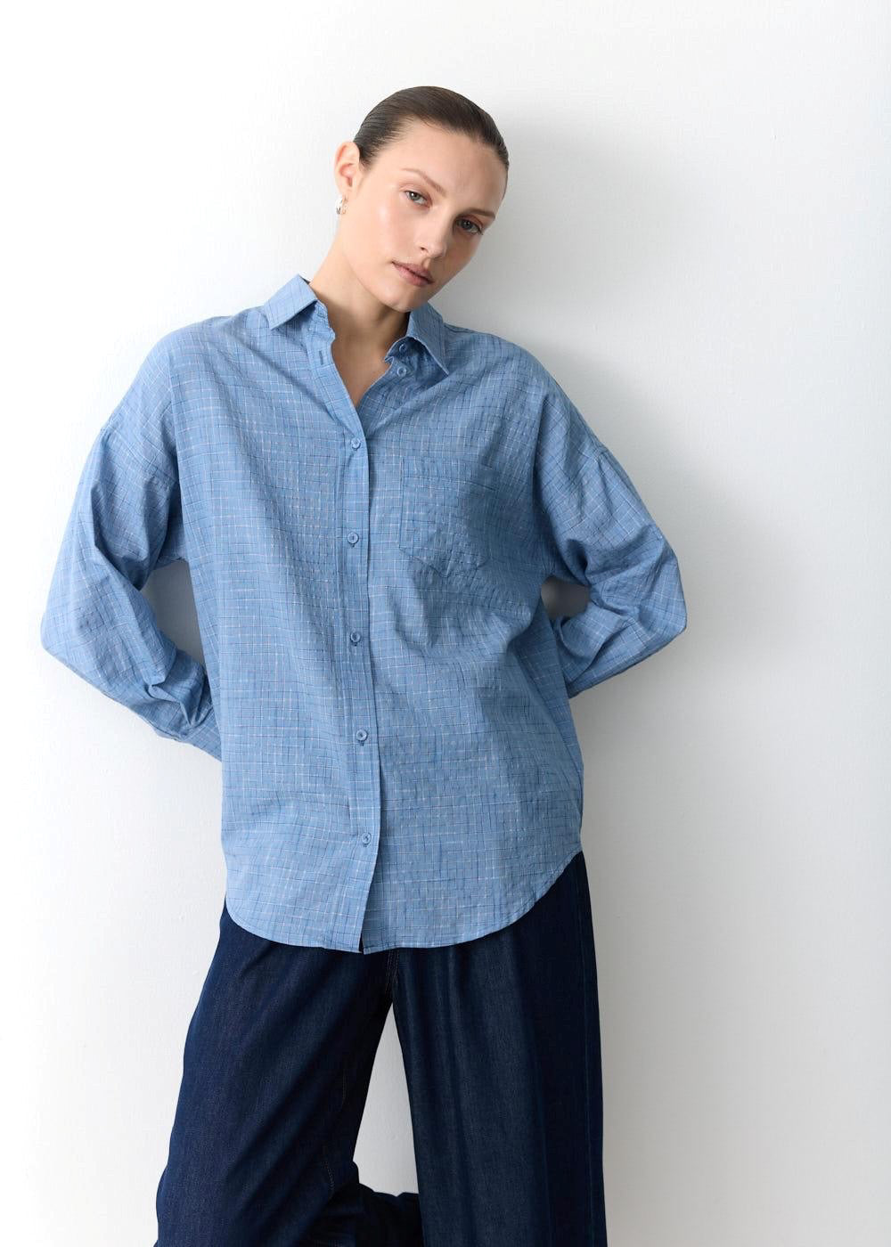 LITTLE LIES / BILLIE SHIRT / R26041602