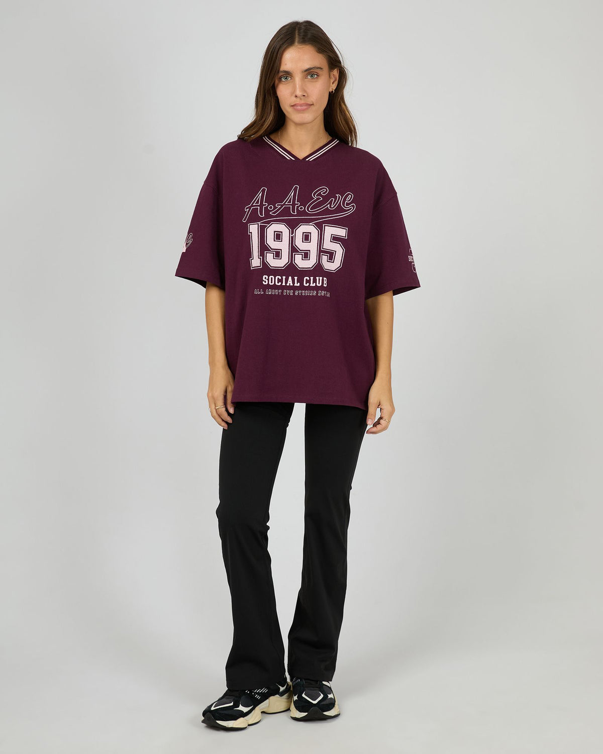 ALL ABOUT EVE / NINETY FIVE V-NECK TEE / WINE / 6477134