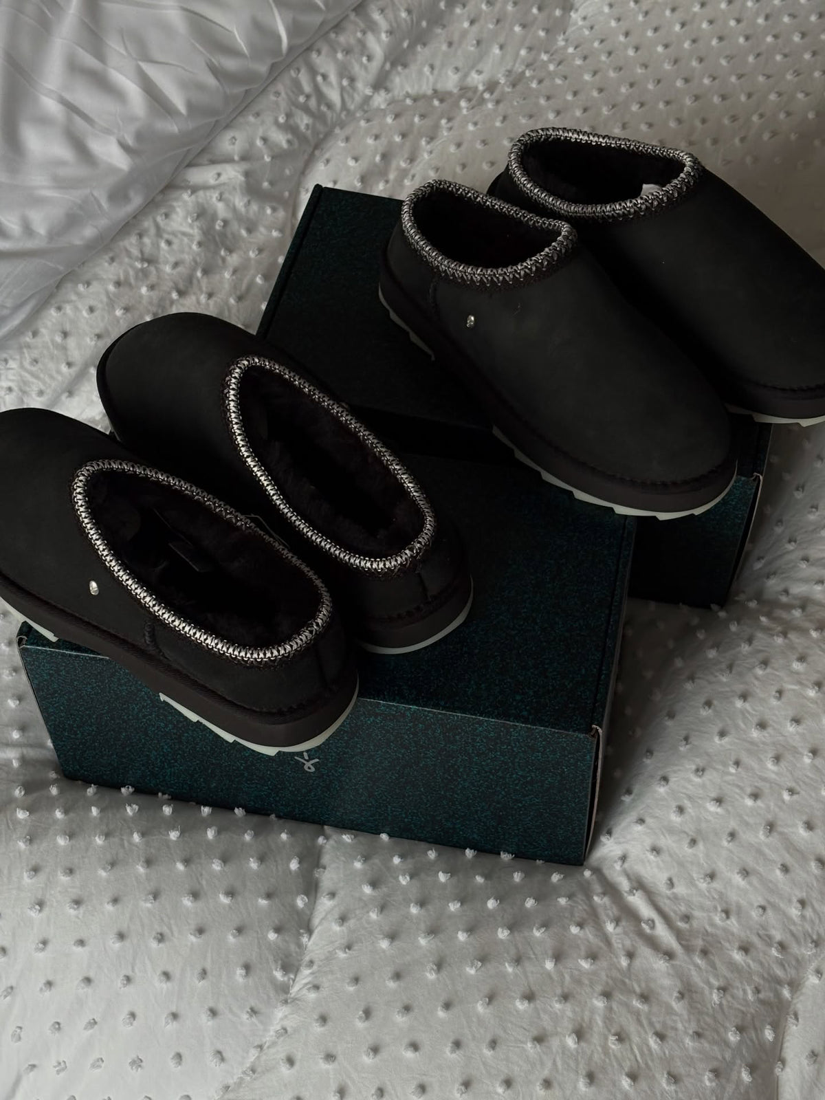 EMU / SHARKY SCUFF / BLACK