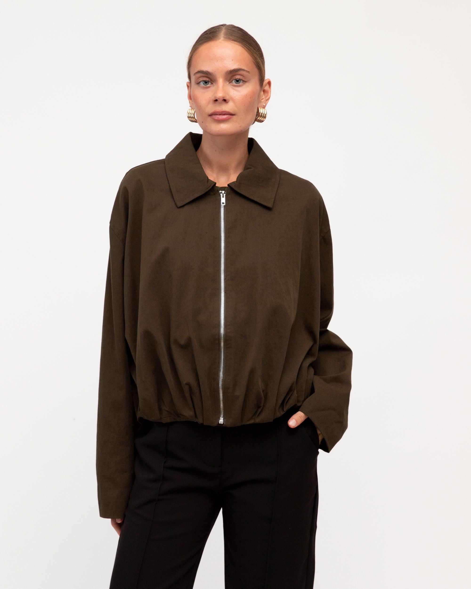 WHITE CLOSET / DAILY BOMBER / CHOCOLATE / TF11884